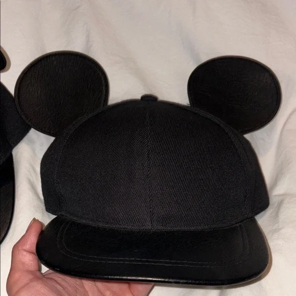 Black Pleather Mickey Ears Cap. Disney x H&M - Picture 4 of 5